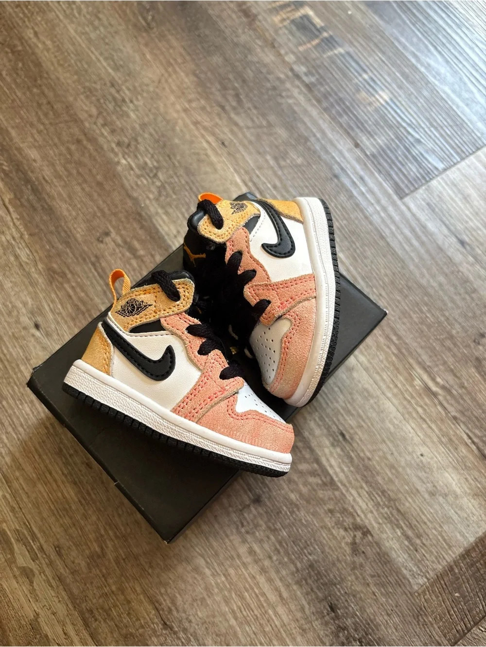 Jordan one’s baby Black & Yellow-Orange
